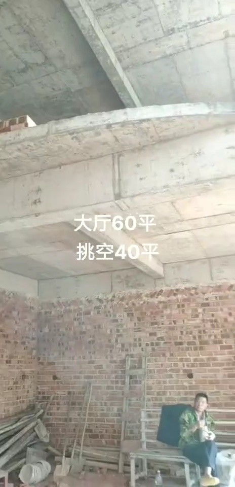 鋼筋工腦洞大開，設(shè)計(jì)的圓形樓梯沒誰了